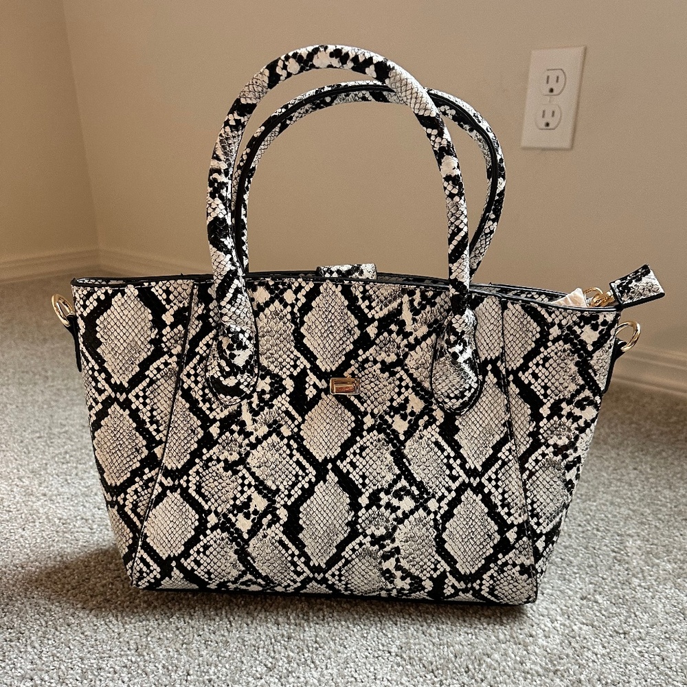 Snake handbag